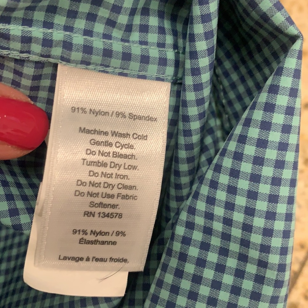 Vineyard Vines Button Down - image 5